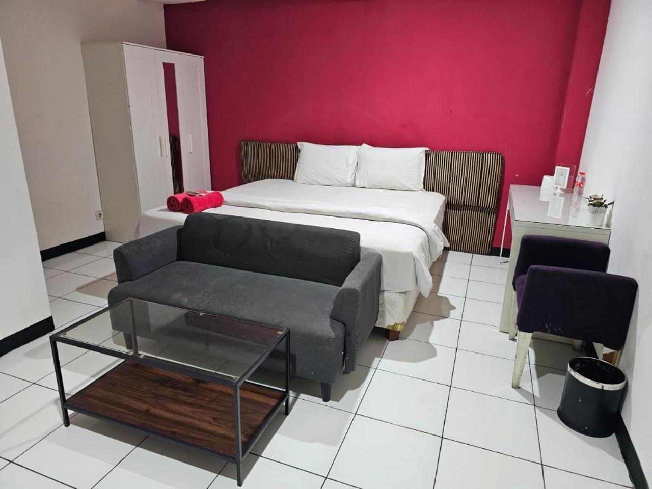 Mega Stay Near Mall Kelapa Gading Jakarta Eksteriør billede